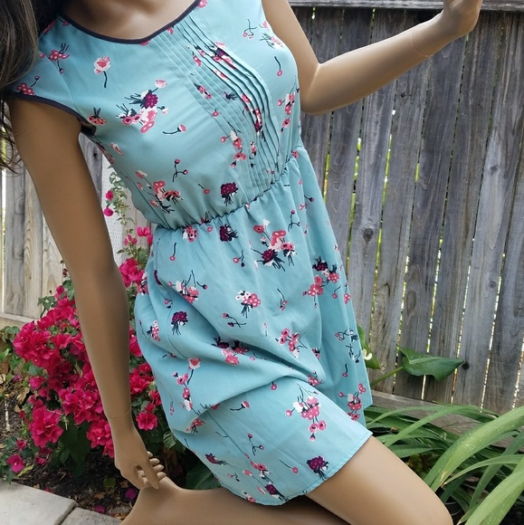 Xhilaration Dresses & Skirts - 🌹Spring & Summer Floral Dress